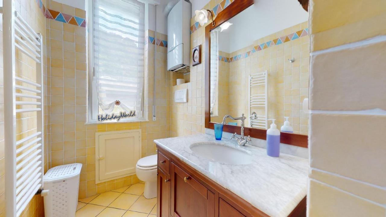 House Azzurra By Holiday World Genoa Bagian luar foto